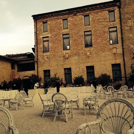 Palazzo Carradori Montefano