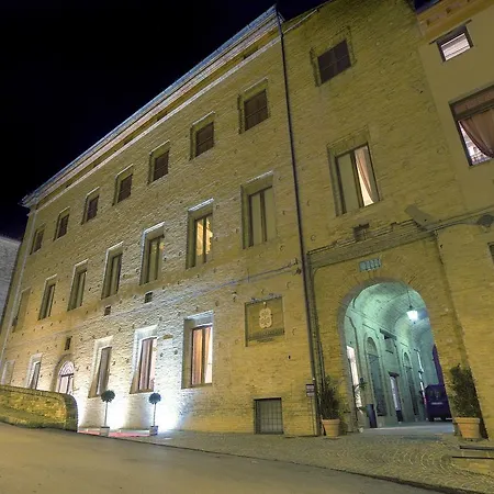 Palazzo Carradori 4* Montefano