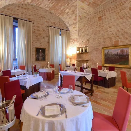 Palazzo Carradori Montefano