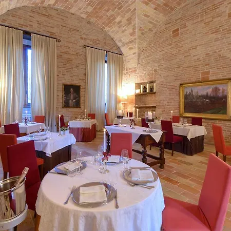 Palazzo Carradori Montefano