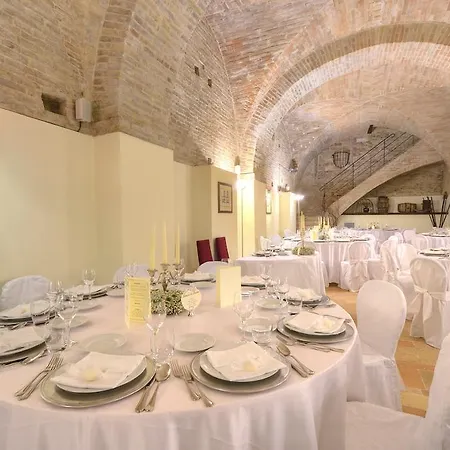 Palazzo Carradori Hotel Montefano